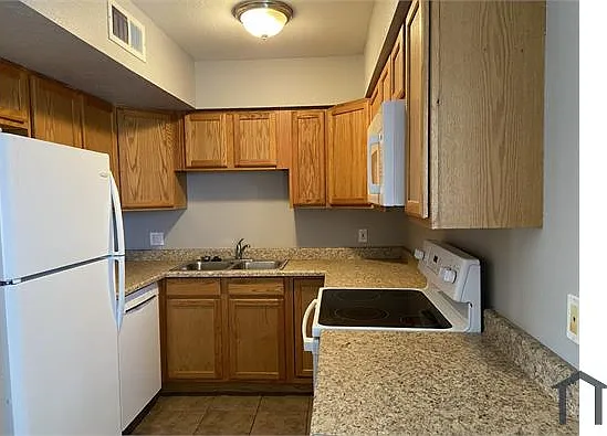 2693 E Oakleaf Dr — Photo 7