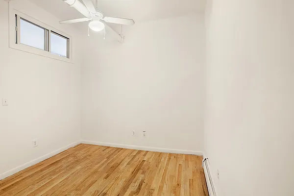 Rented by MNS | media 20