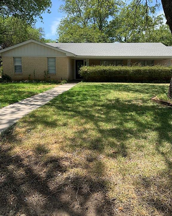 2301 11th St, Brownwood, TX 76801 MLS 20120093 Zillow