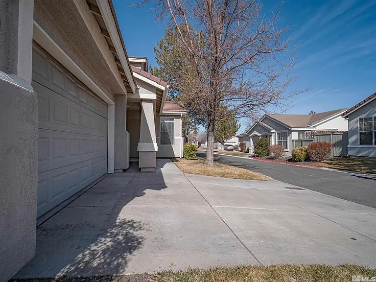 1640 Rocky Cove Ln — Photo 18