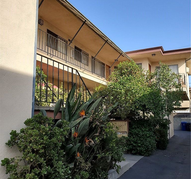 1st image of 5046 Denny Ave