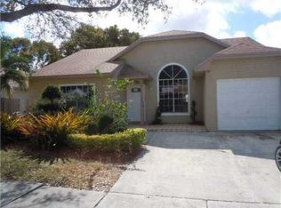 8624 SW 15th St, Pembroke Pines, FL 33025