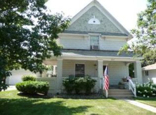 1207 Okoboji Ave, Milford, IA 51351
