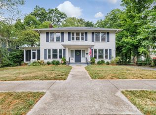 221 3rd St NE, Hickory, NC 28601