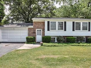 4791 Sweetbriar Dr, Harrisburg, PA 17111