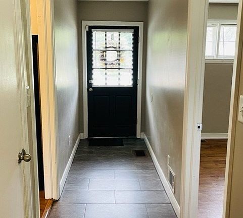 2nd image of 632 Oak St