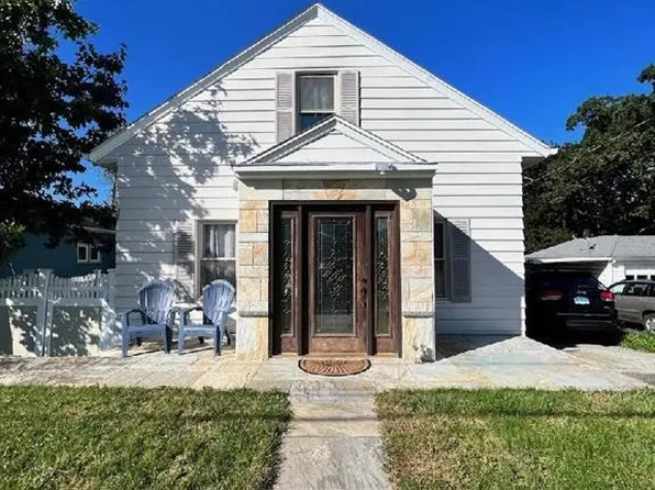 118 Hewey Street, Waterbury, CT 06708