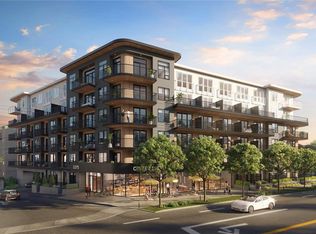 1075 Tillicum Rd #215, Esquimalt, BC V9A 2A4