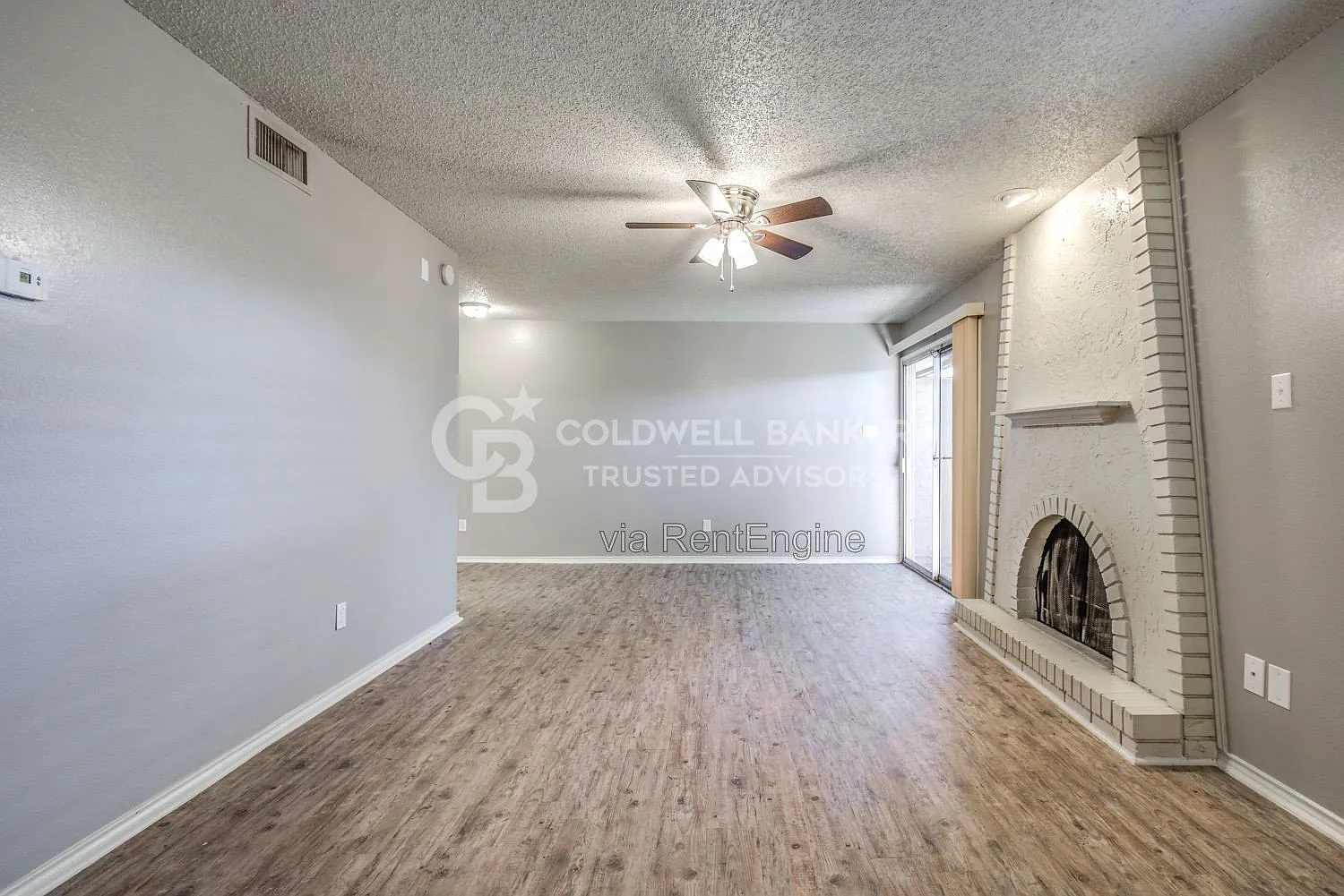 2 bed, 1.5 bath, 1300 sqft, $950 — Photo 3