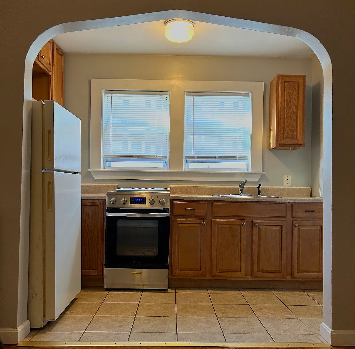 1 bed, 700 sqft, $1,300 — Photo 2