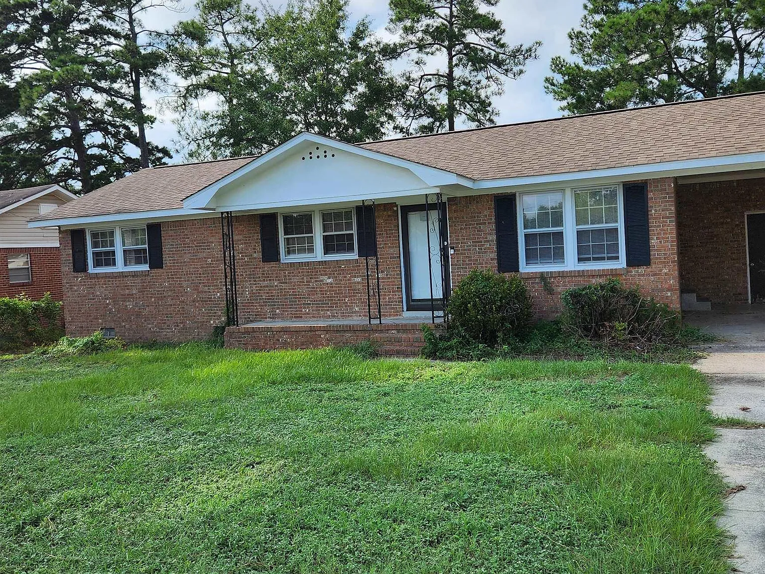 3 bed, 1056 sqft, $1,450 — Photo 1