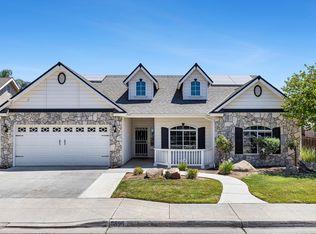 8896 N Garden Ave, Fresno, CA