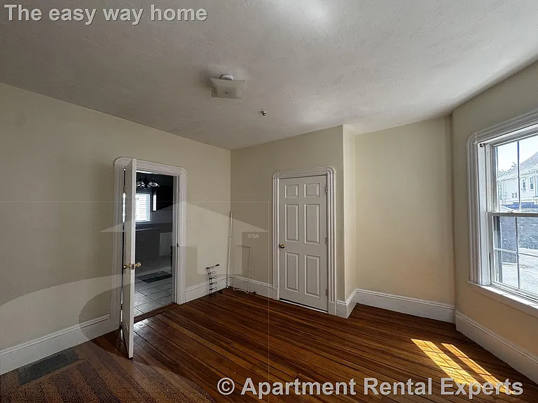 51 Glendale St #2 — Photo 4