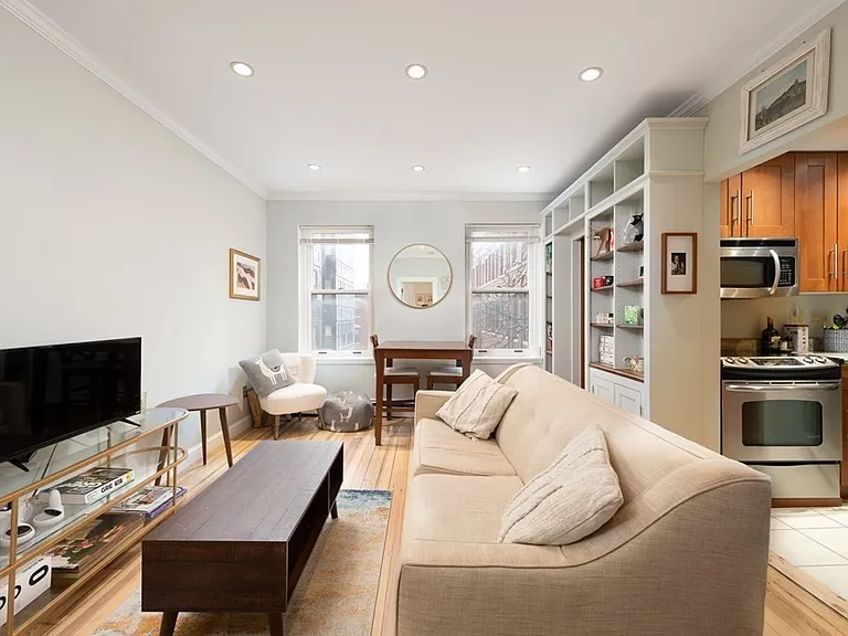 54 Myrtle St #5 — Photo 1