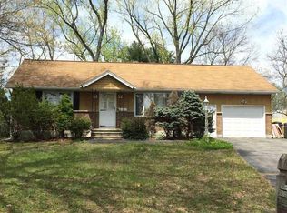 17 Ridge Ter, Albany, NY 12205