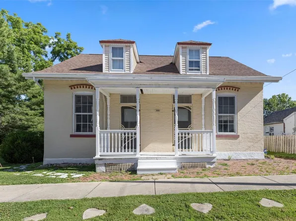 309 W 4th St, Waterloo, IL 62298