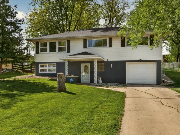 1954 15th Ave NW, Rochester, MN 55901