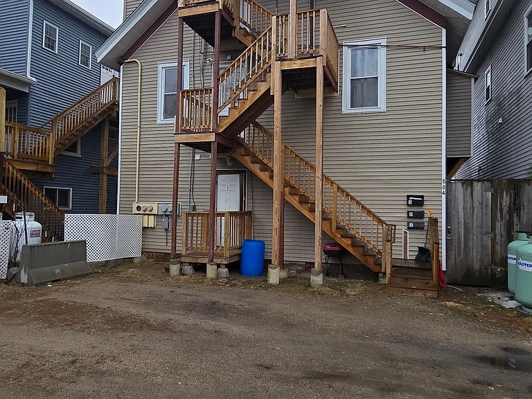 504 Main St #1 — Photo 3