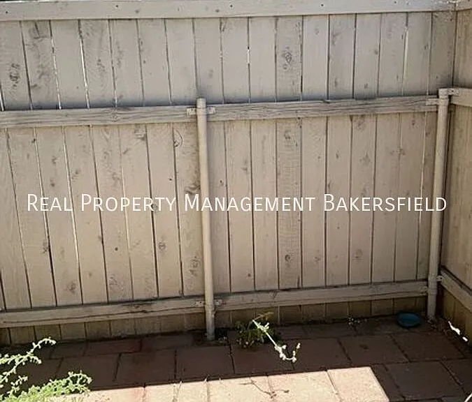 2423 Olive St #2423 — Photo 15