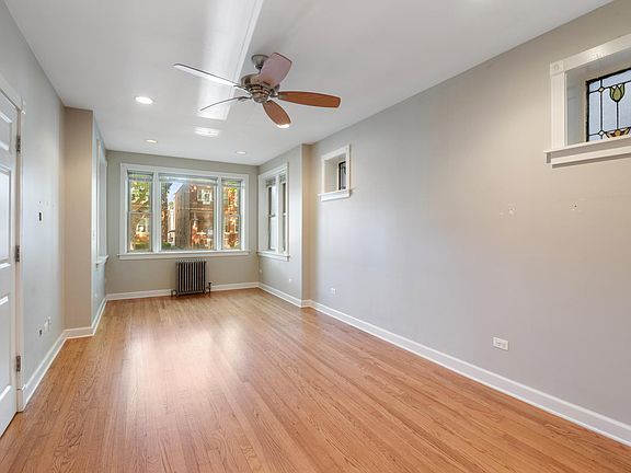 2nd image of 3424 N Hamlin Ave #1