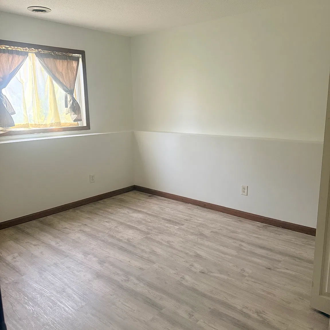 3 bed, 2470 sqft, $3,000 — Photo 4