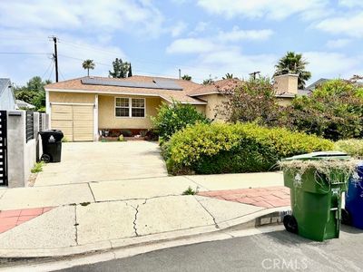 19017 Vanowen St, Reseda, CA, 91335