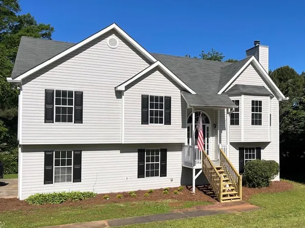 80 Kingston Pointe Dr, Kingston, GA 30145