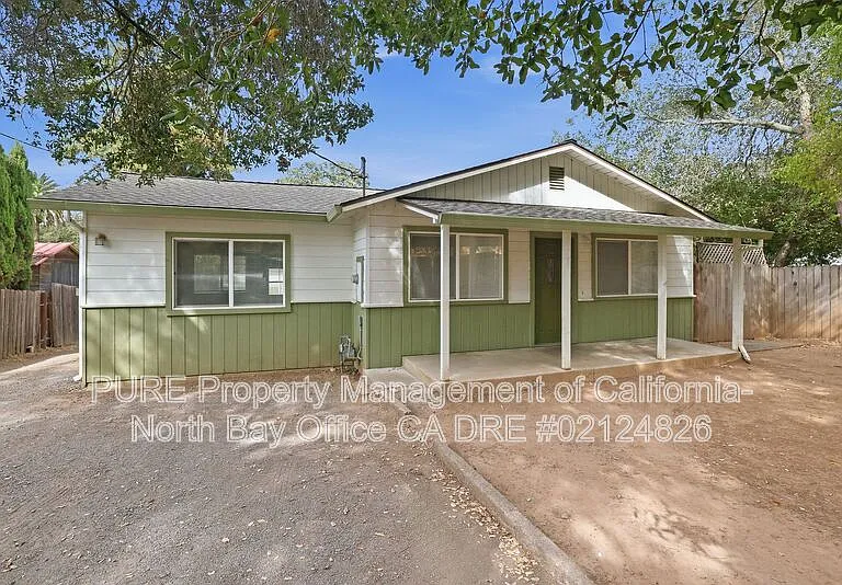 1040 S Cloverdale Blvd — Photo 1