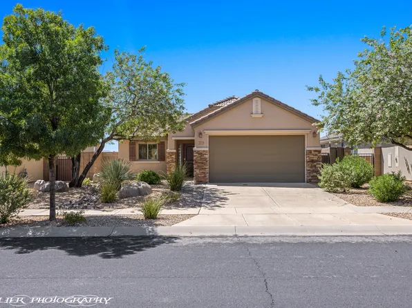 2590 E Desert Cliff Dr, Washington, UT 84780