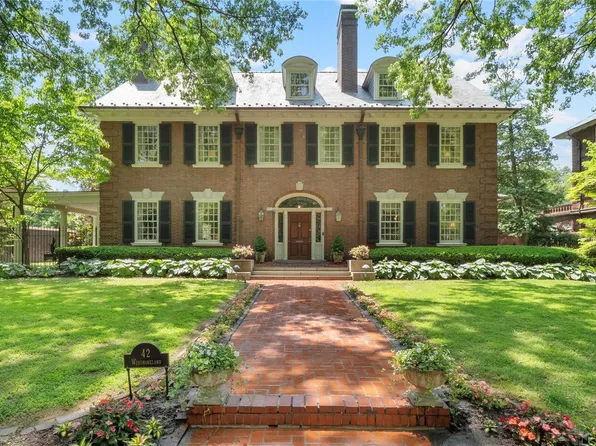 42 Westmoreland Pl, Saint Louis, MO 63108