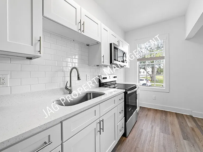 931 Rubel St #4 — Photo 5