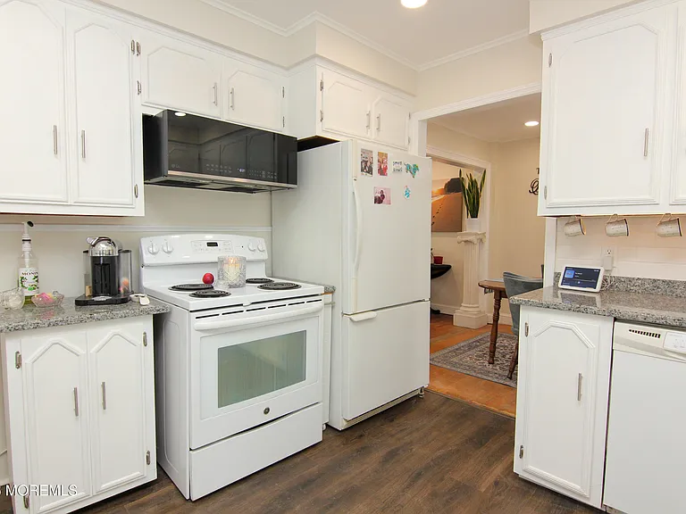 240 7th Ave #1 — Photo 7
