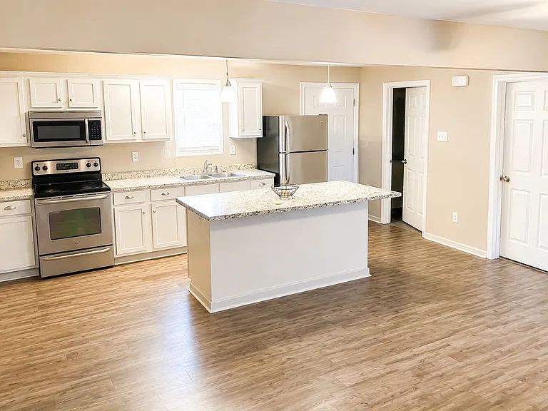 206 Candy Ln — Photo 3