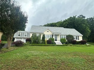 209 Victory Dr, Calhoun, GA 30701