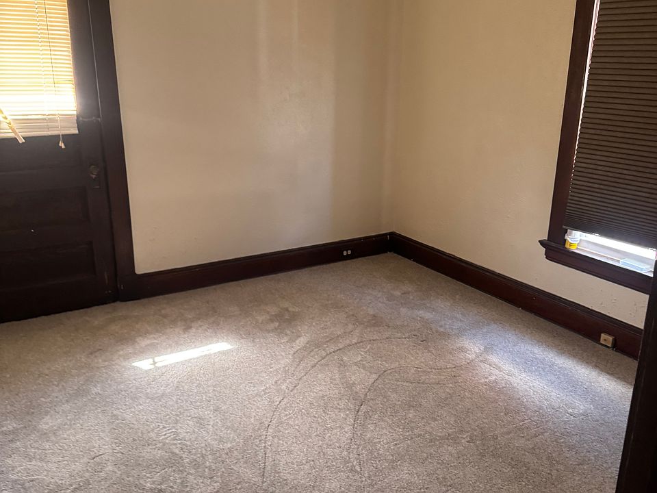 1st image of 2853 Scottwood Ave
