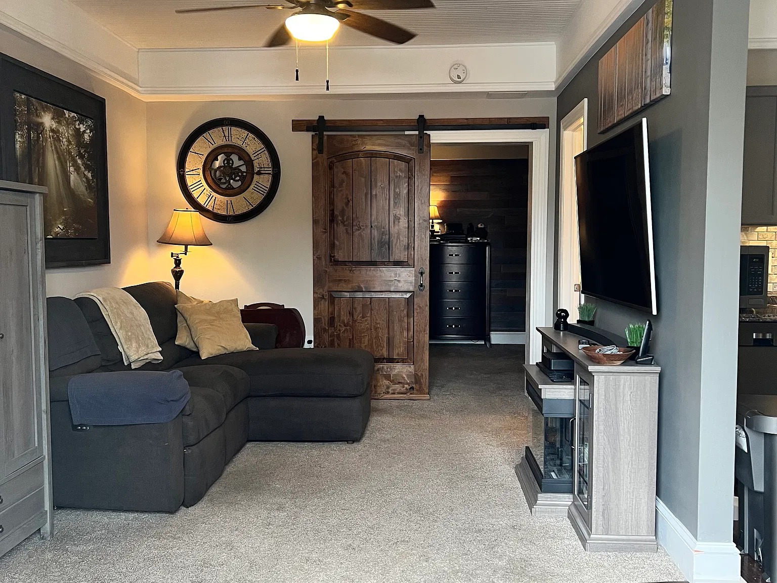 1 bed, 650 sqft, $1,200 — Photo 1