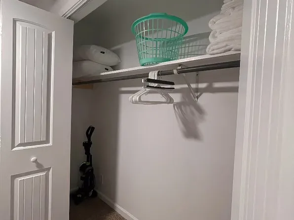 1982 Hinshaw Ave #2, Winston Salem, NC 27104