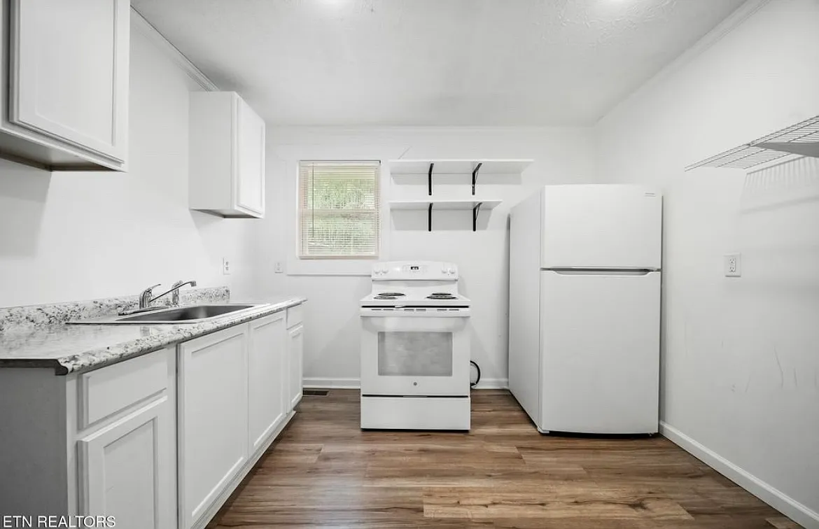 252 S Benedict Ave — Photo 4