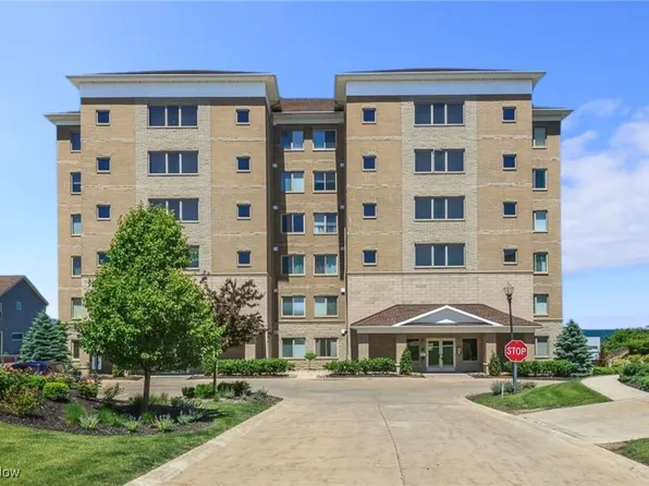9521 Larimar Dr #9521, Willowick, OH 44095