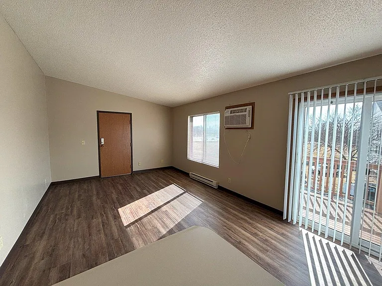Heritage Apartments — Photo 11
