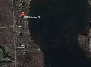 8870 Tipsico Lake Rd, Holly, MI 48442