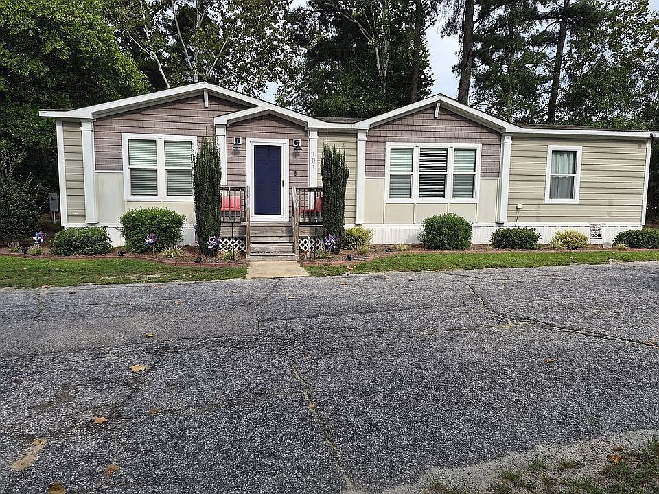 1st image of 101 Sandy Ridge Dr E