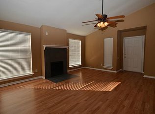 9009 Carousel Ln APT B, Houston, TX 77080