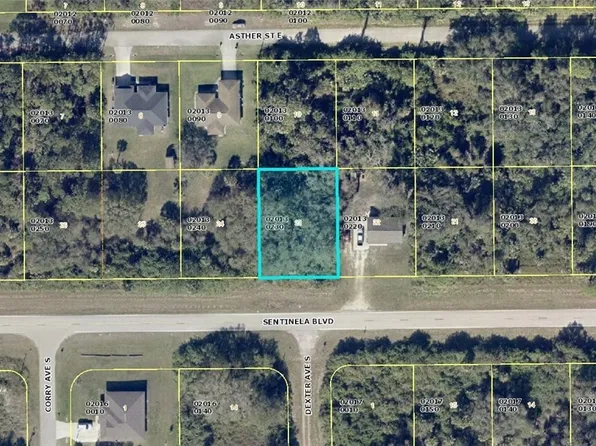 1021 Sentinela Blvd, Lehigh Acres, FL 33974