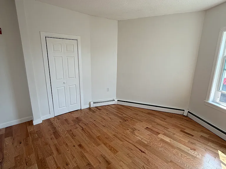 968 Broad St #3 — Photo 11