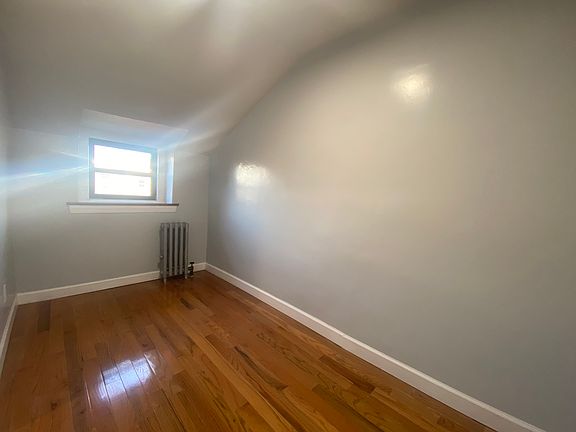 3rd image of 432 Putnam Ave #3F