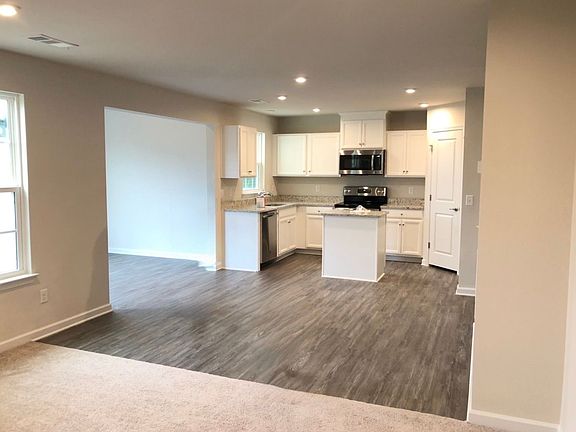 4th image of 2912 Bluestem Ln