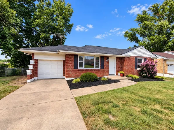 1277 Waldorf Dr, Saint Louis, MO 63137