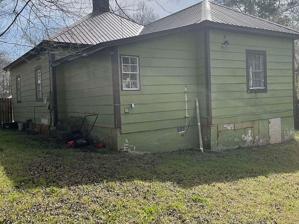 2nd image of 307 2nd St