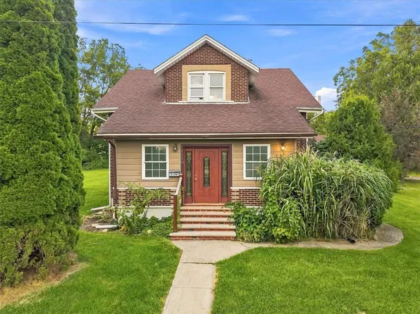 5136 McKinley Ave, Whitehall, PA 18052